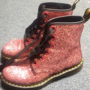 Dr. Martens Air walk Sole combat boots sz8 color pink